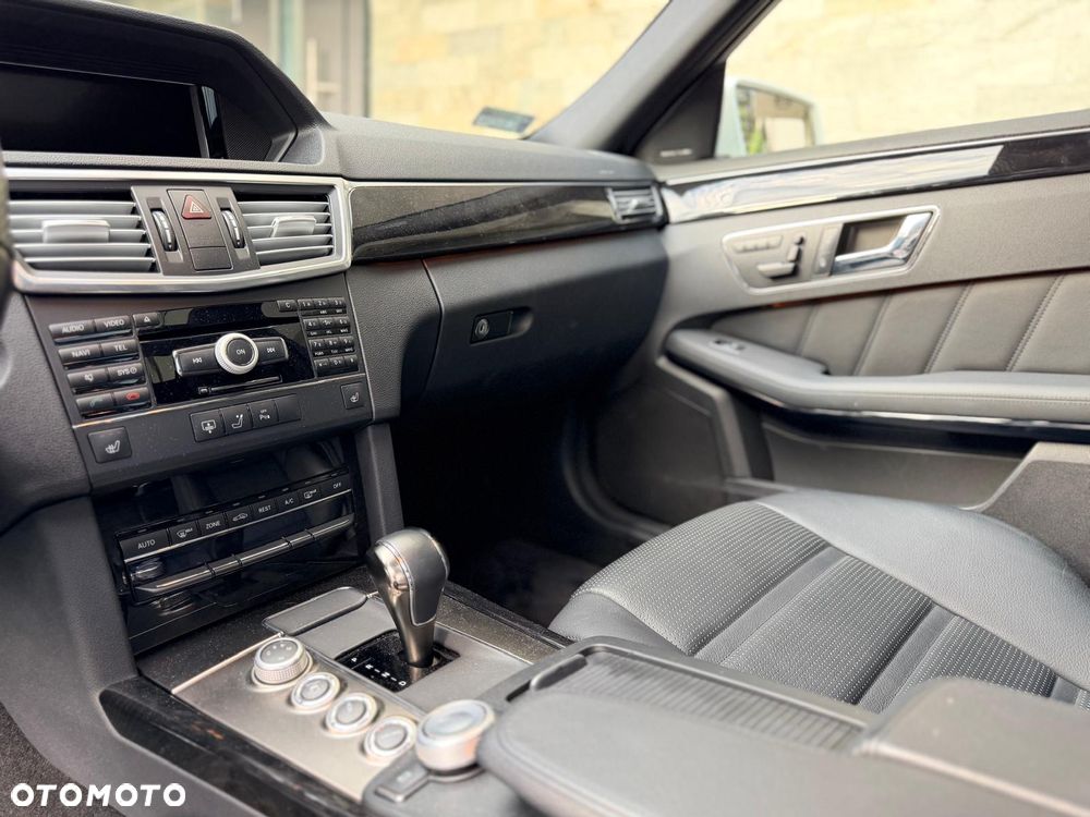 Mercedes-Benz Klasa E 63 AMG - 14