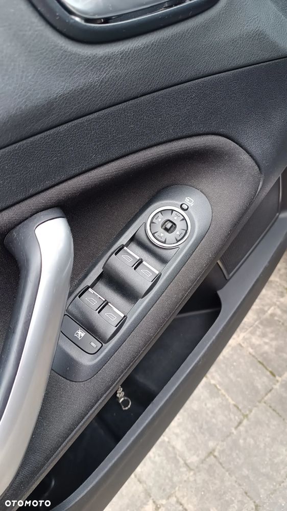 Ford Mondeo 2.0 Platinium X - 13