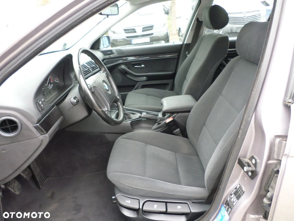 BMW Seria 5 - 31