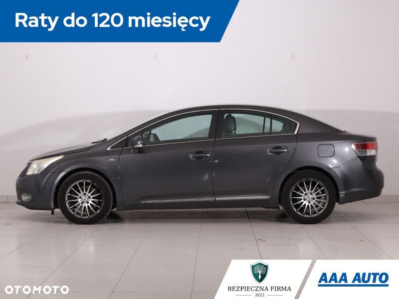 Toyota Avensis - 4