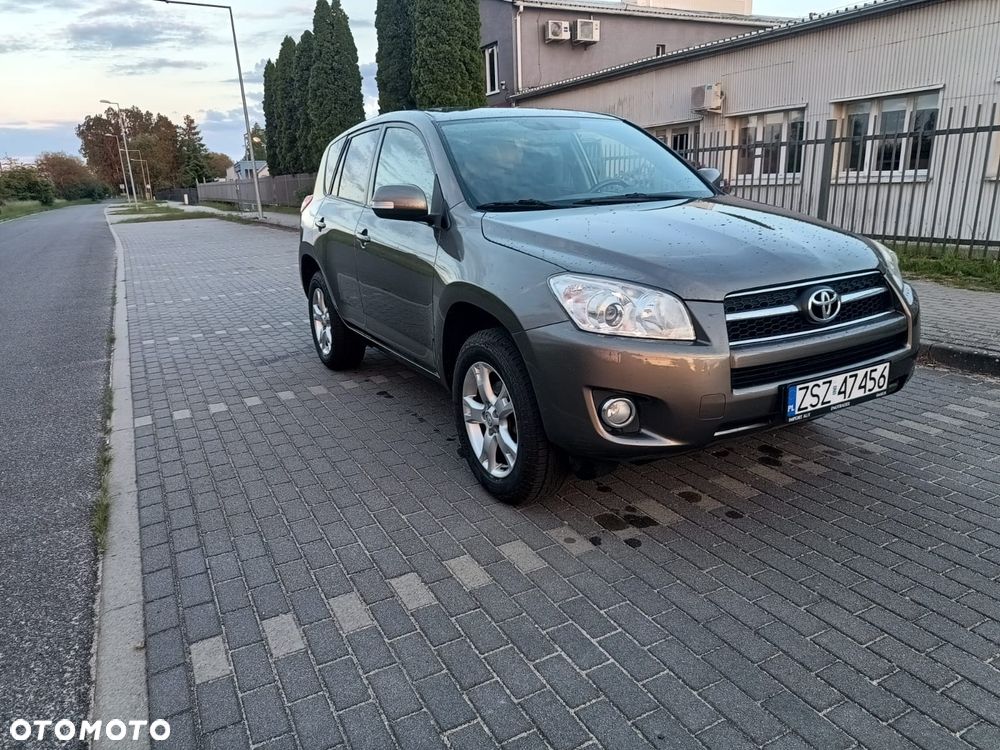 Toyota RAV4 - 2