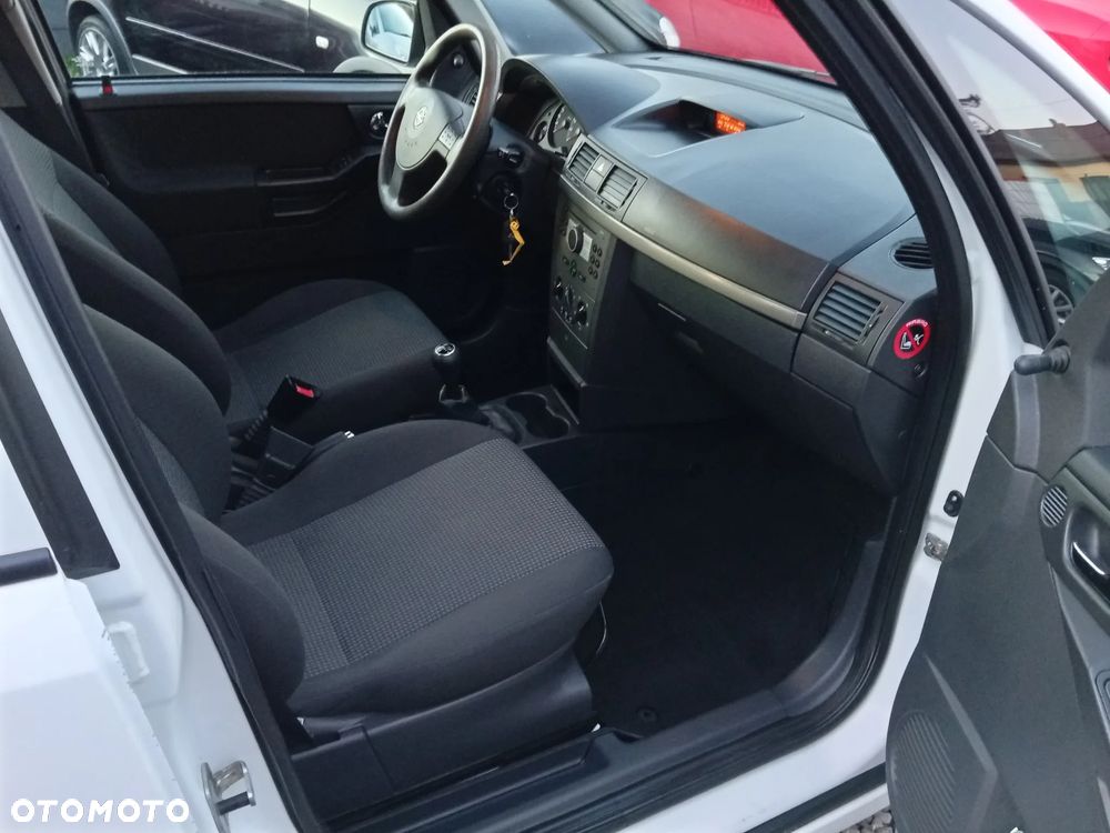 Opel Meriva - 17