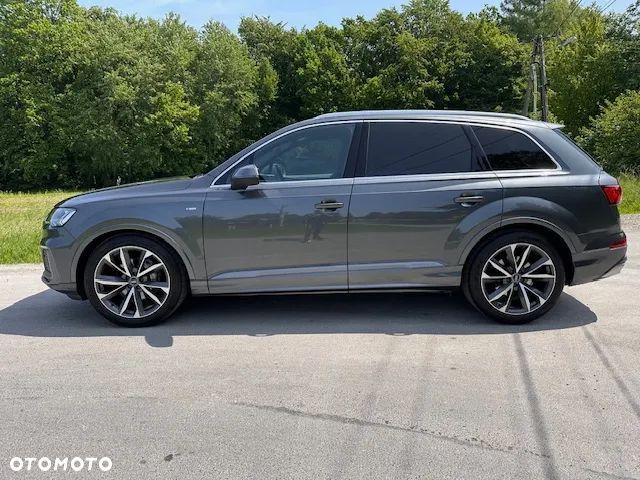 Audi Q7 - 1