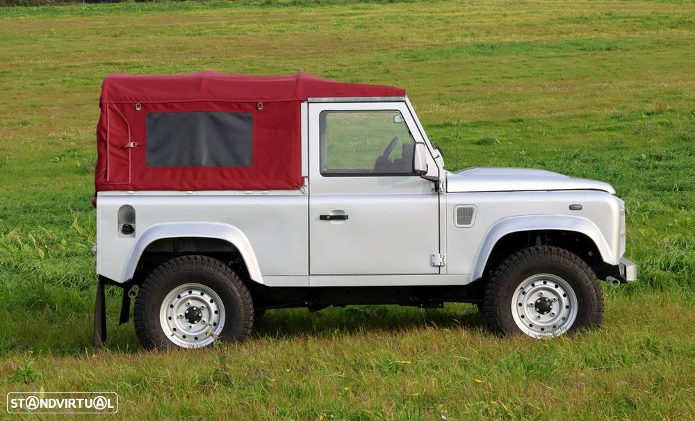 Land Rover Defender 90 2.4 CRD SE - 3