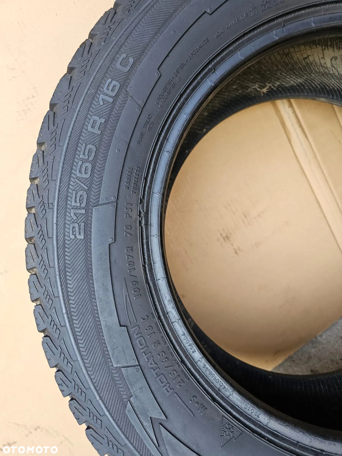 (O74) 215/65R16C 109/107R 5,8mm 15r BUS / Uniroyal Snow Max 2 - 5