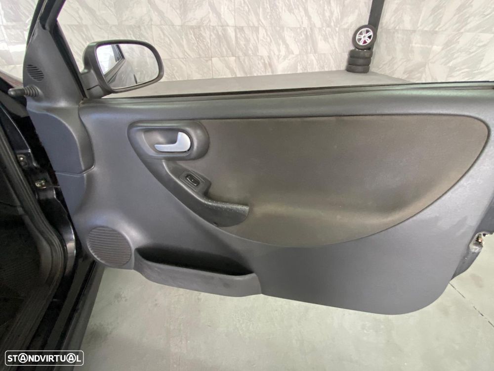Opel Corsa 1.2 16V Confort - 18