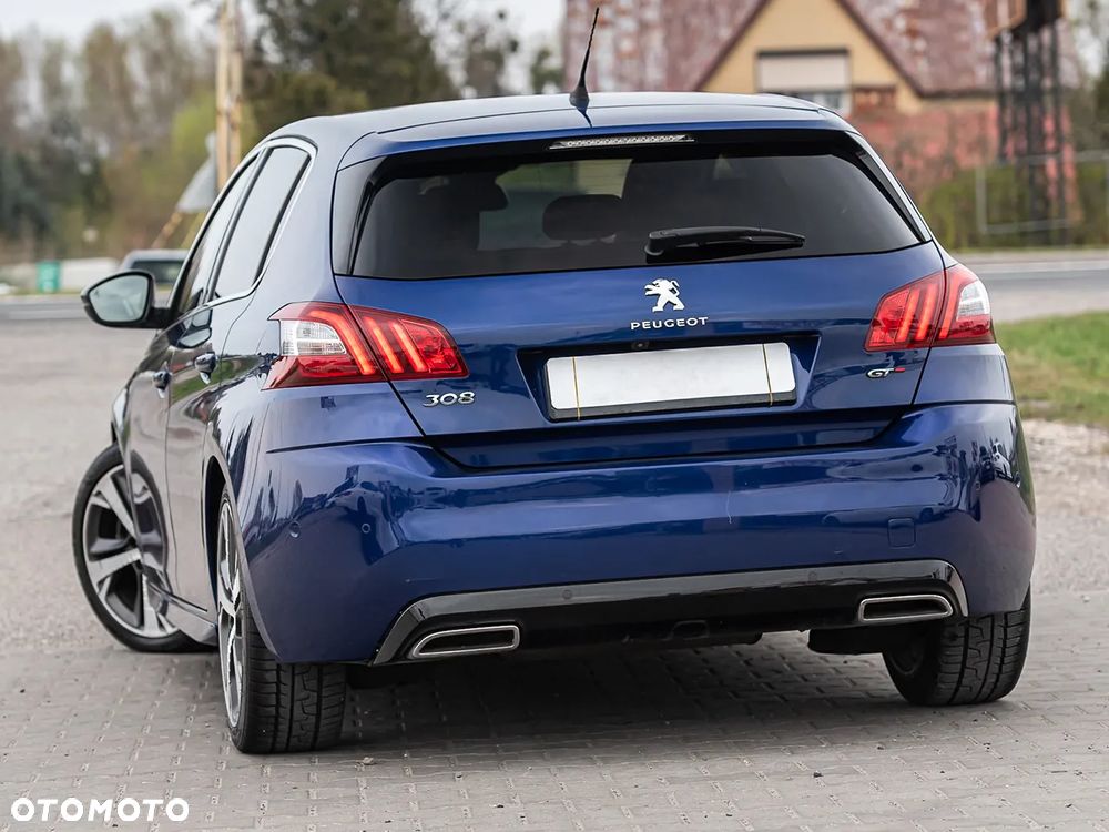 Peugeot 308 - 8