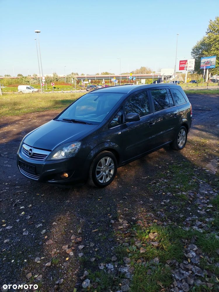 Opel Zafira - 24