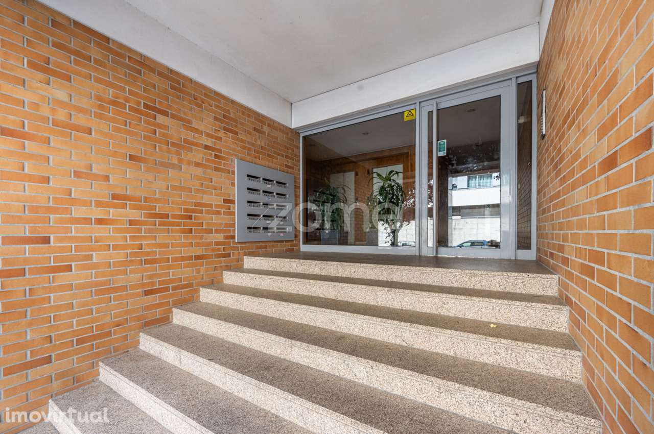 Apartamento T2 de excelência | Centro da Maia | Garagem dupla - Grande imagem: 2/26
