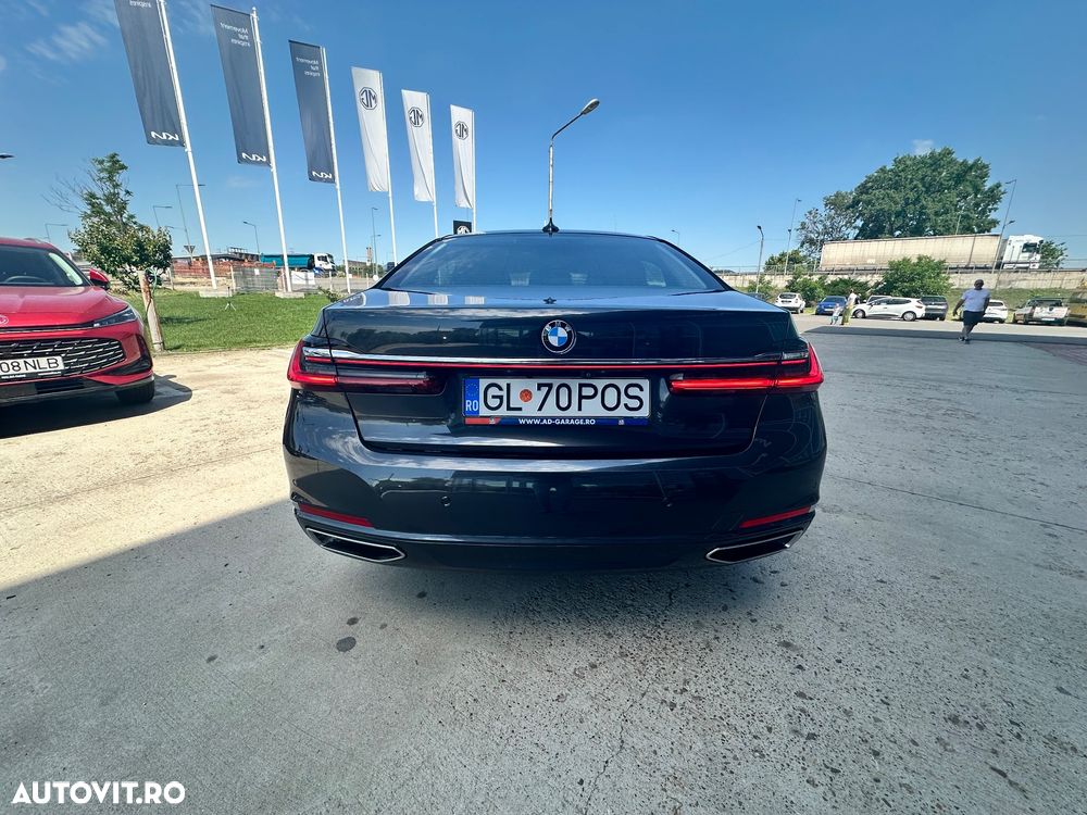 BMW Seria 7 730Ld xDrive - 34