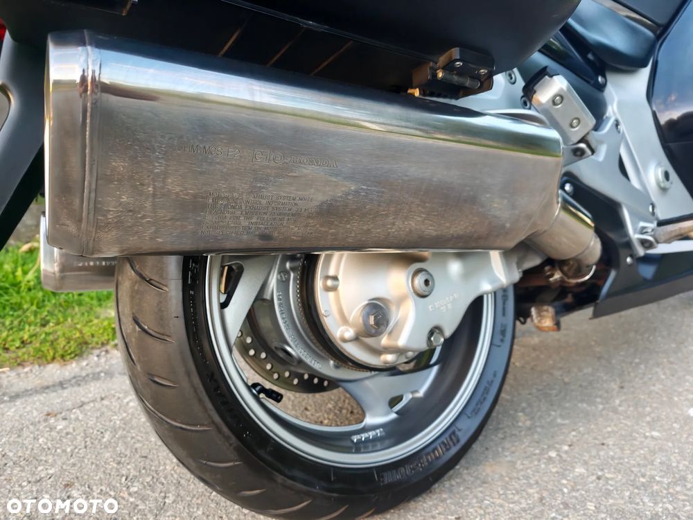 Honda ST - 6