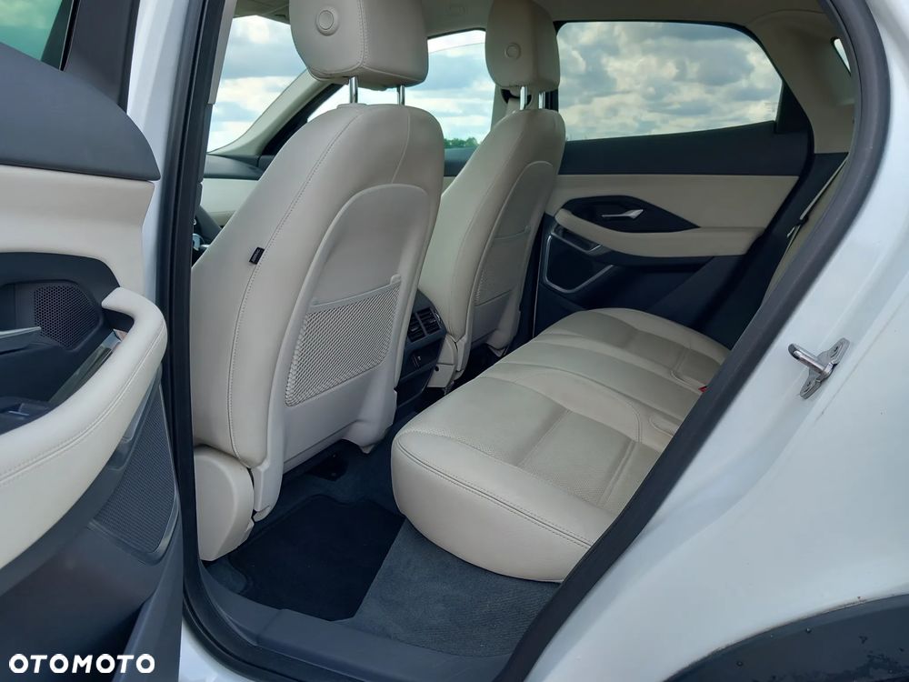 Jaguar E-Pace 2.0 i4P AWD SE - 9