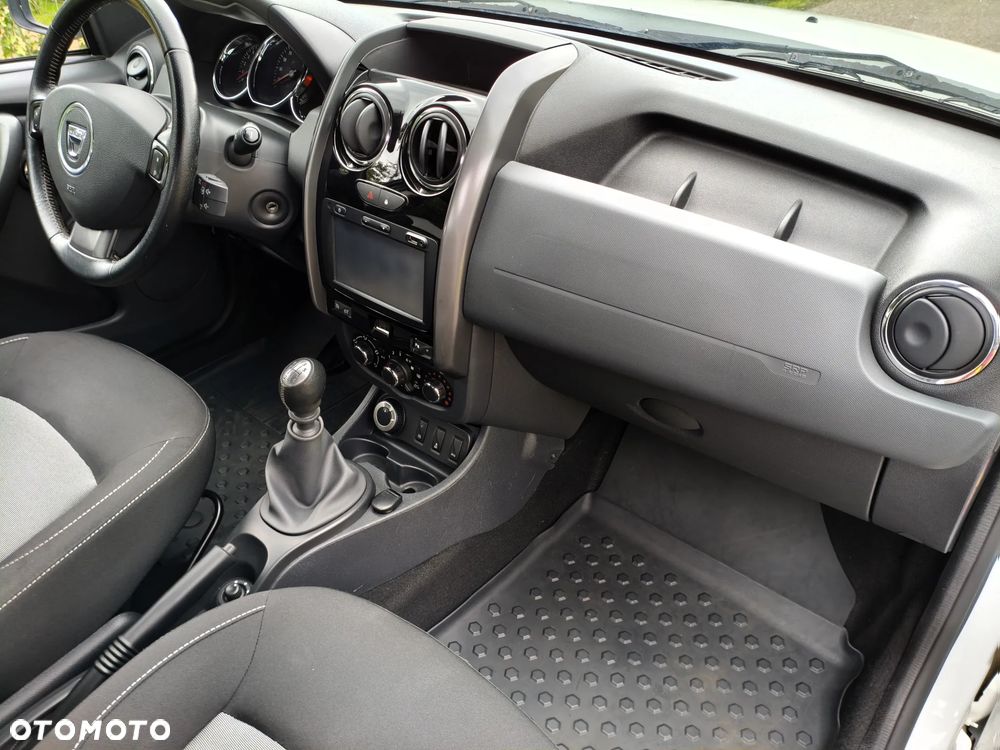 Dacia Duster 1.2 TCe Laureate 4x4 S&S EU6 - 19