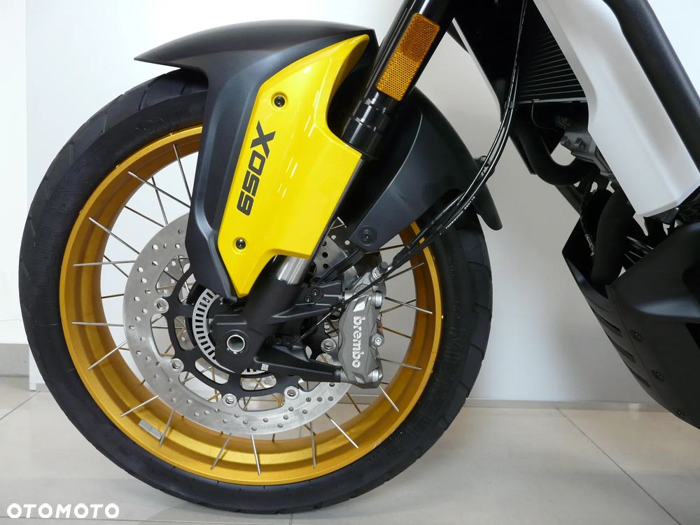 QJMOTOR SVT 650X - 21