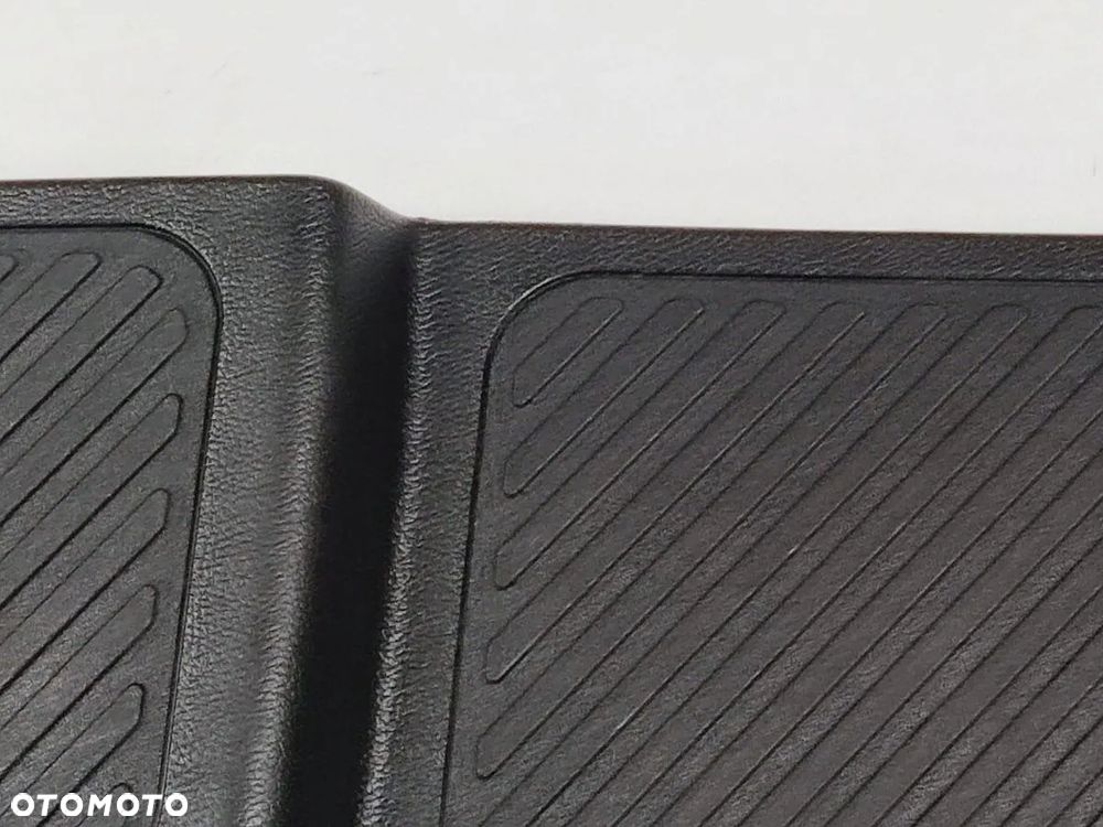 FORD EXPLORER od 2020r Poszycie Progu Tył Prawy Lewy - 2