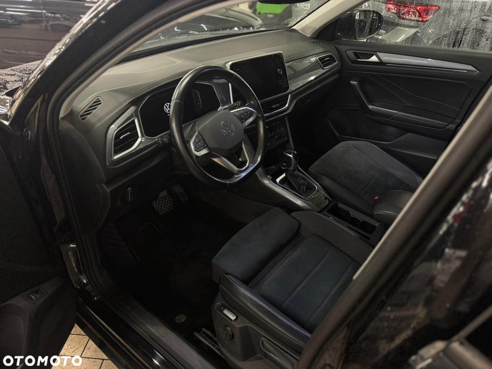 Volkswagen T-Roc - 9