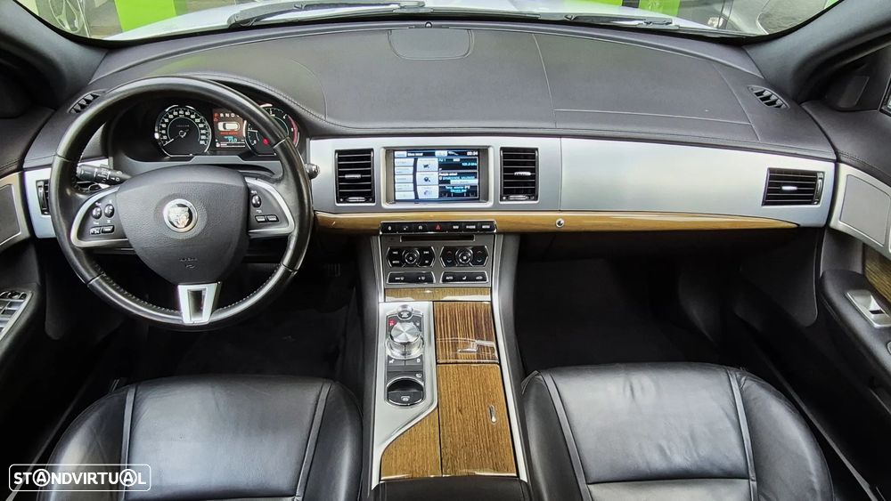 Jaguar XF Sportbrake 2.2 - 6