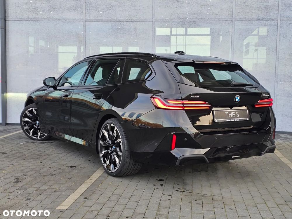 BMW Seria 5 520d xDrive mHEV - 4