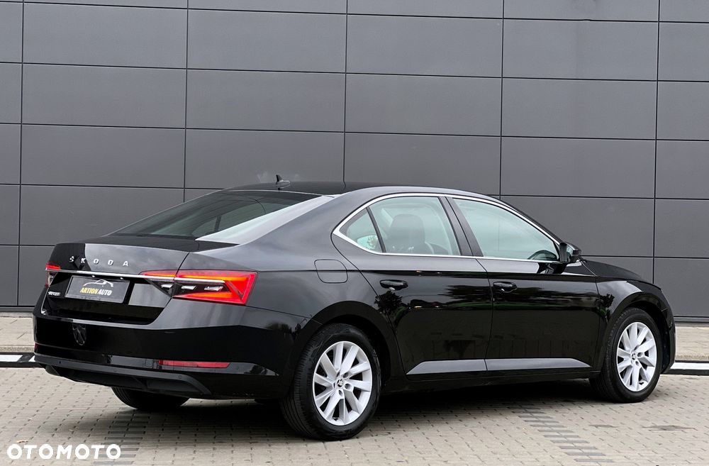 Skoda Superb 2.0 TDI DSG Premium Edition - 40