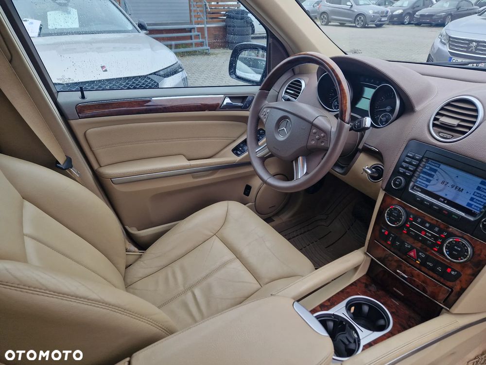 Mercedes-Benz GL - 40