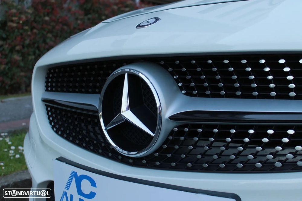 Mercedes-Benz CLA 200 d Shooting Brake AMG Line - 14