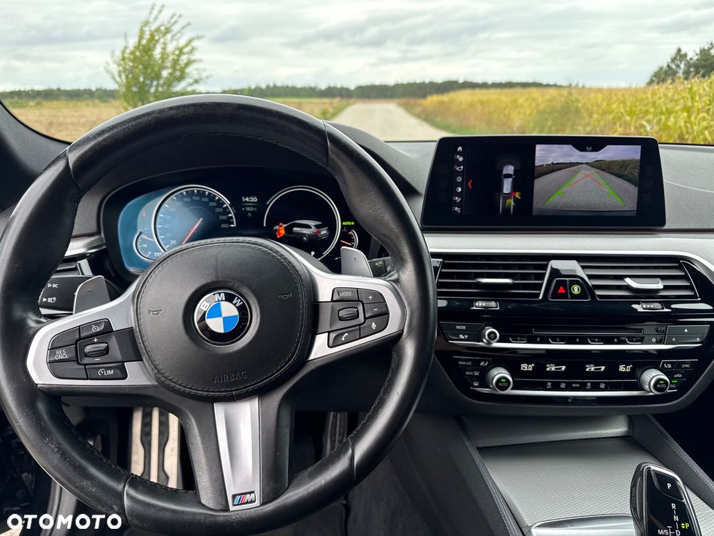 BMW Seria 5 520d xDrive M Sport sport - 11