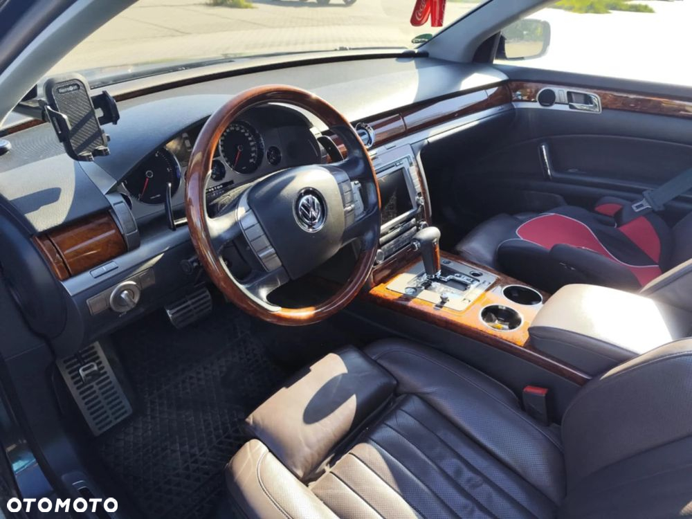 Volkswagen Phaeton - 19