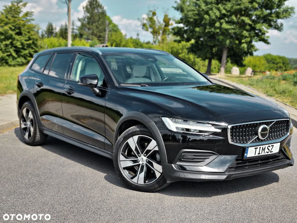 Volvo V60 Cross Country B4 D AWD Ultimate - 6