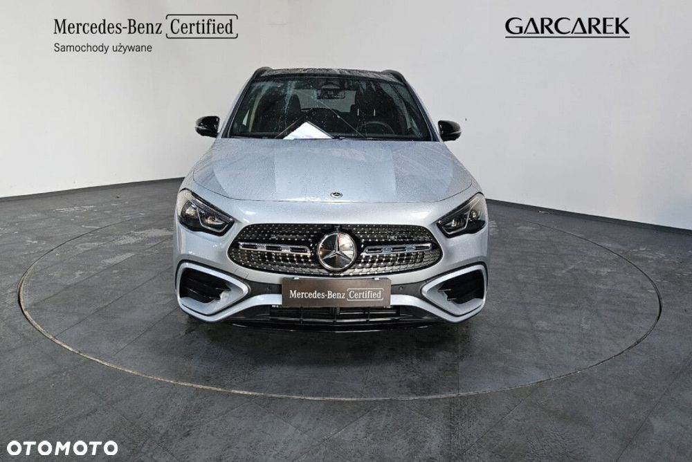 Mercedes-Benz GLA - 7