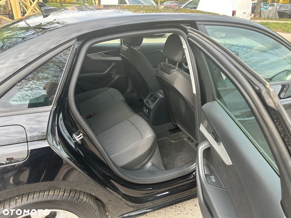 Audi A4 Limousine 35 TFSI mHEV Advanced S tronic - 17