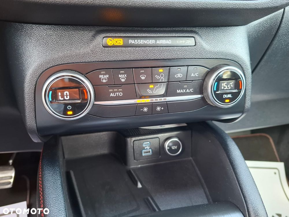 Ford Kuga 2.5P PHEV FWD ST-Line - 31