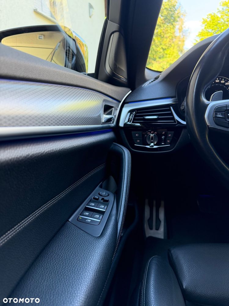 BMW Seria 5 520d xDrive M Sport sport - 20