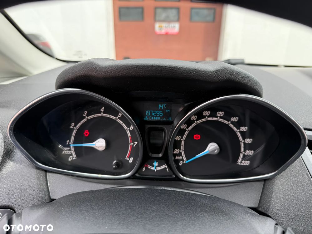 Ford Fiesta 1.25 Celebration - 21