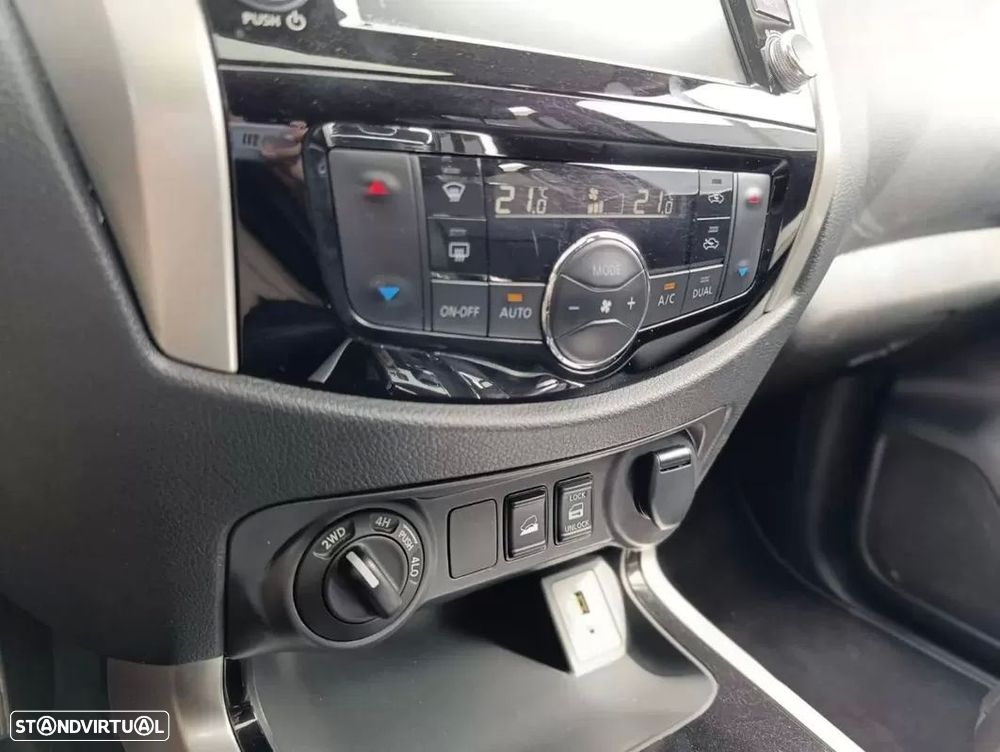 Nissan Navara 2.3 dCi CD 4WD Tekna AT - 15