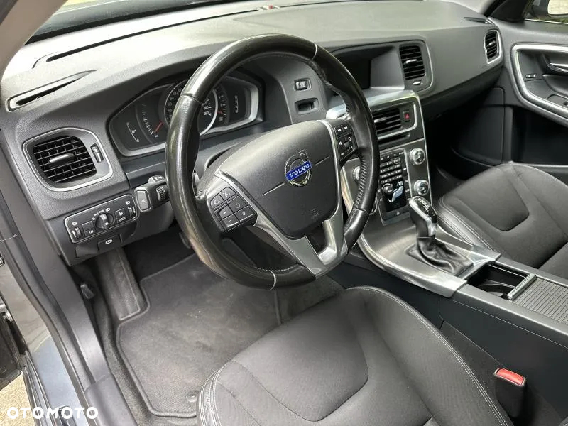 Volvo S60 D4 Drive-E Momentum - 6