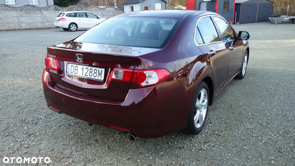 Honda Accord 2.0 Elegance 50 Jahre Edition - 10