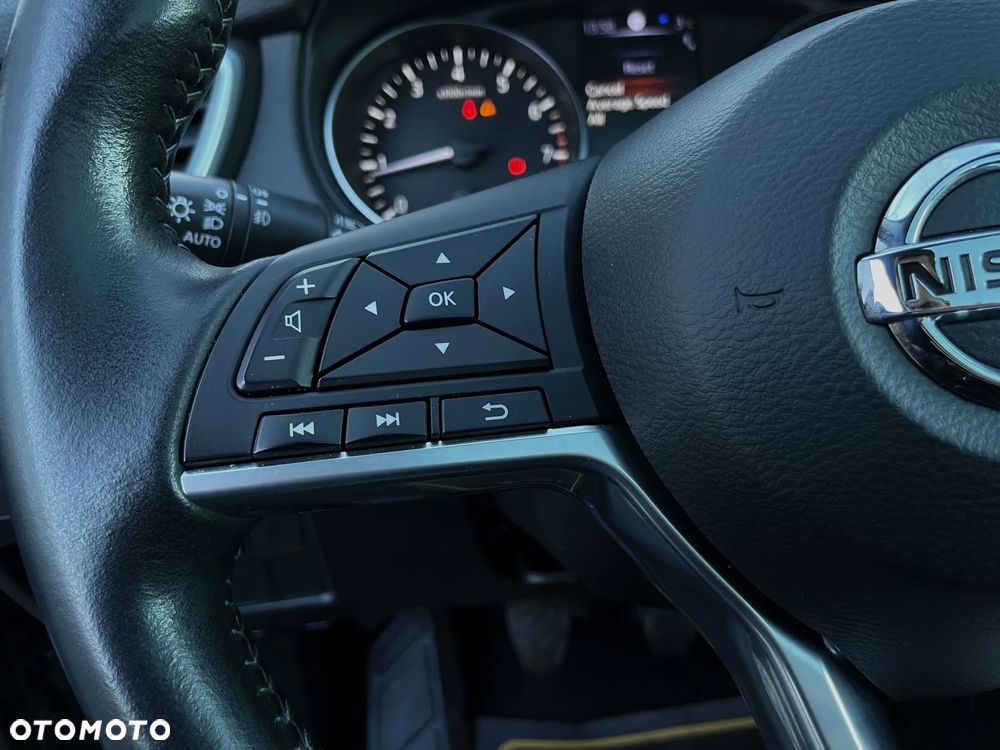 Nissan Qashqai 1.2 DIG-T N-Connecta EU6 - 25