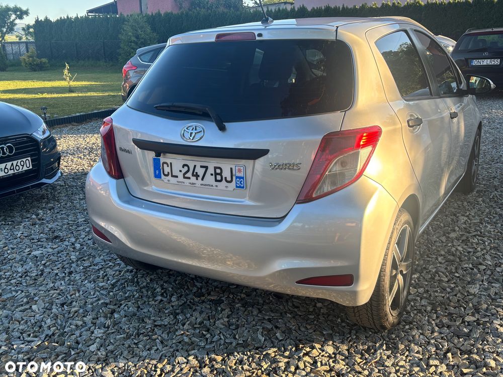 Toyota Yaris 1.4 D-4D Comfort - 10