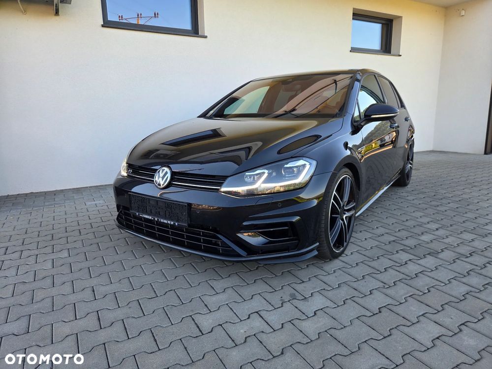 Volkswagen Golf - 2