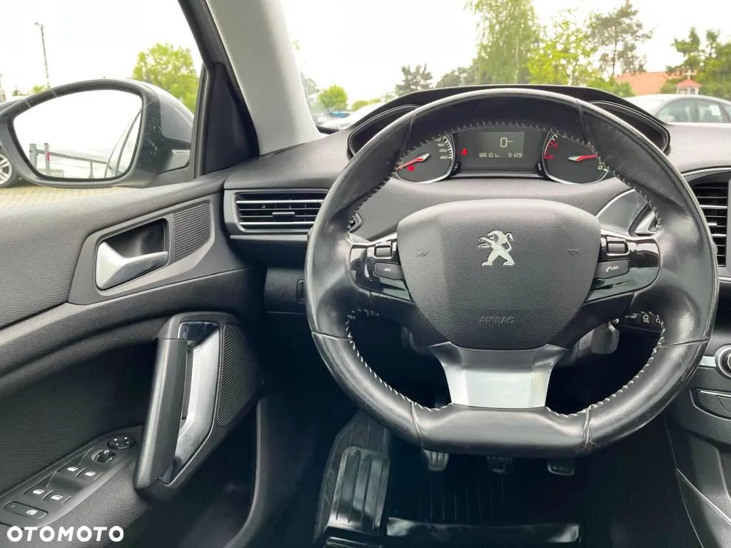 Peugeot 308 SW 1.6 e-HDi Allure S&S - 33
