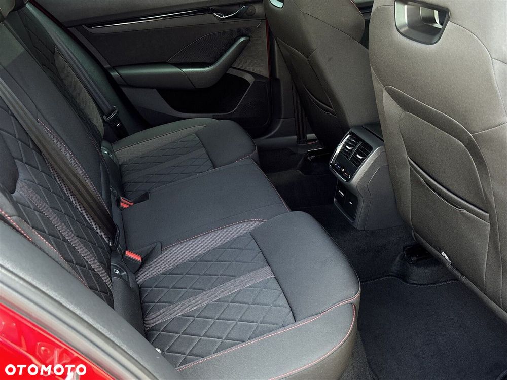 Skoda Octavia 2.0 TDI RS DSG - 9