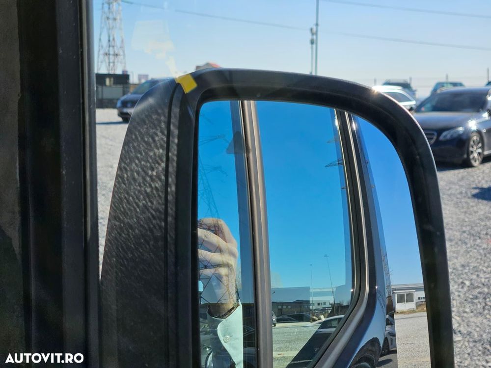 Mercedes-Benz Sprinter - 13