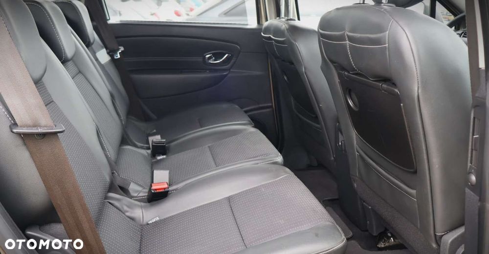 Renault Scenic - 18