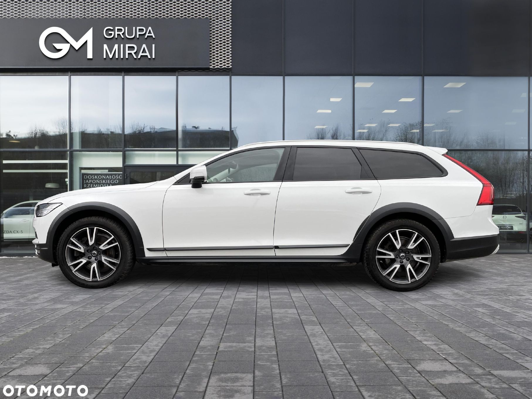 Volvo V90 - 2