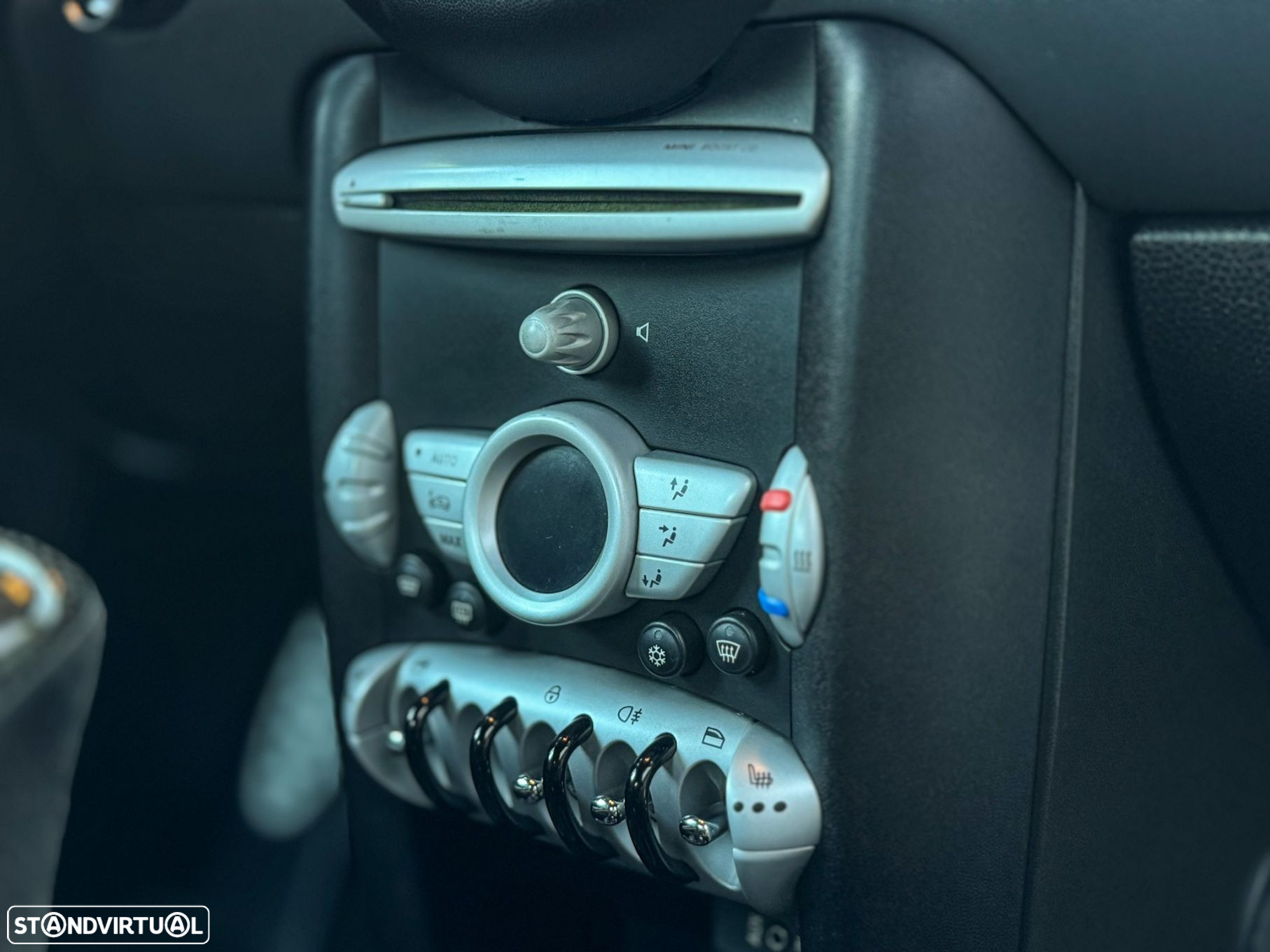 MINI 3 Portas Cooper D - 22