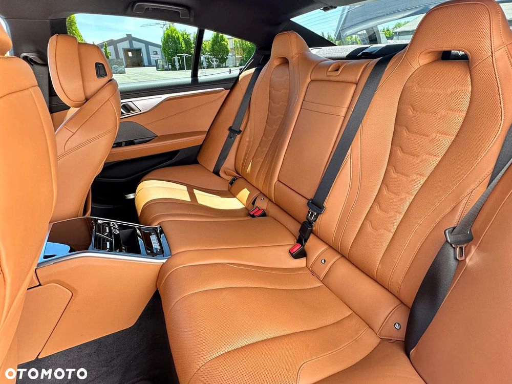BMW Seria 8 - 27