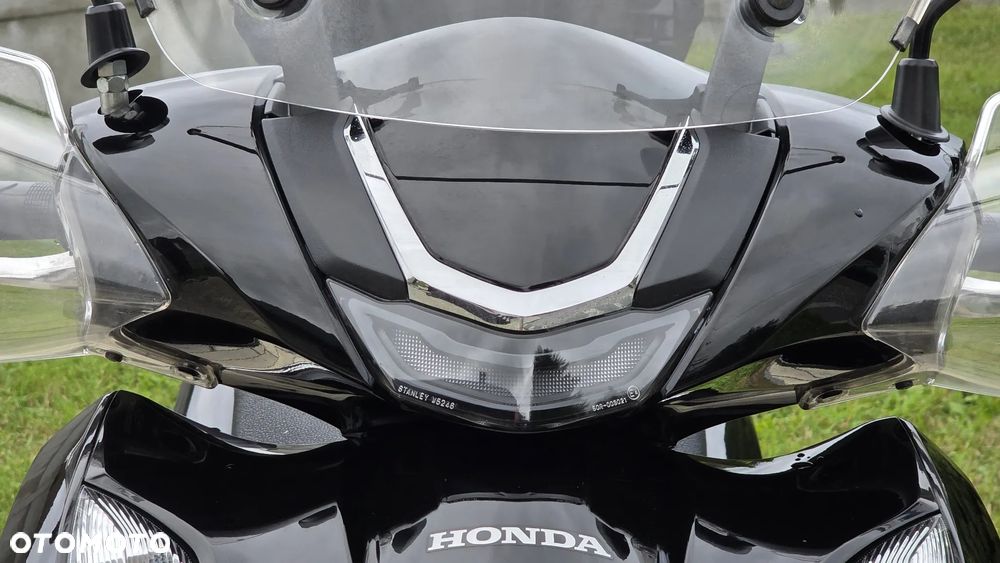 Honda SH - 16