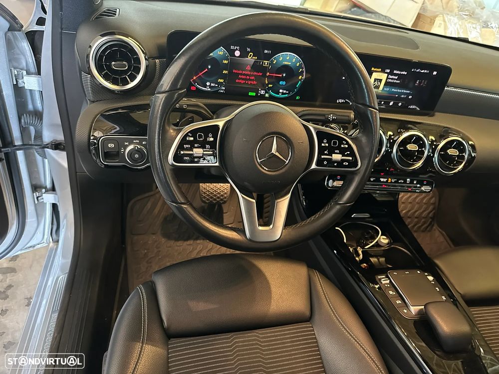 Mercedes-Benz A 250 e Progressive - 3
