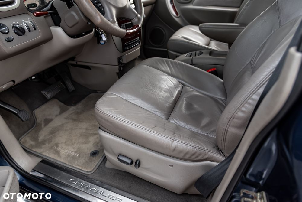 Chrysler Grand Voyager - 18