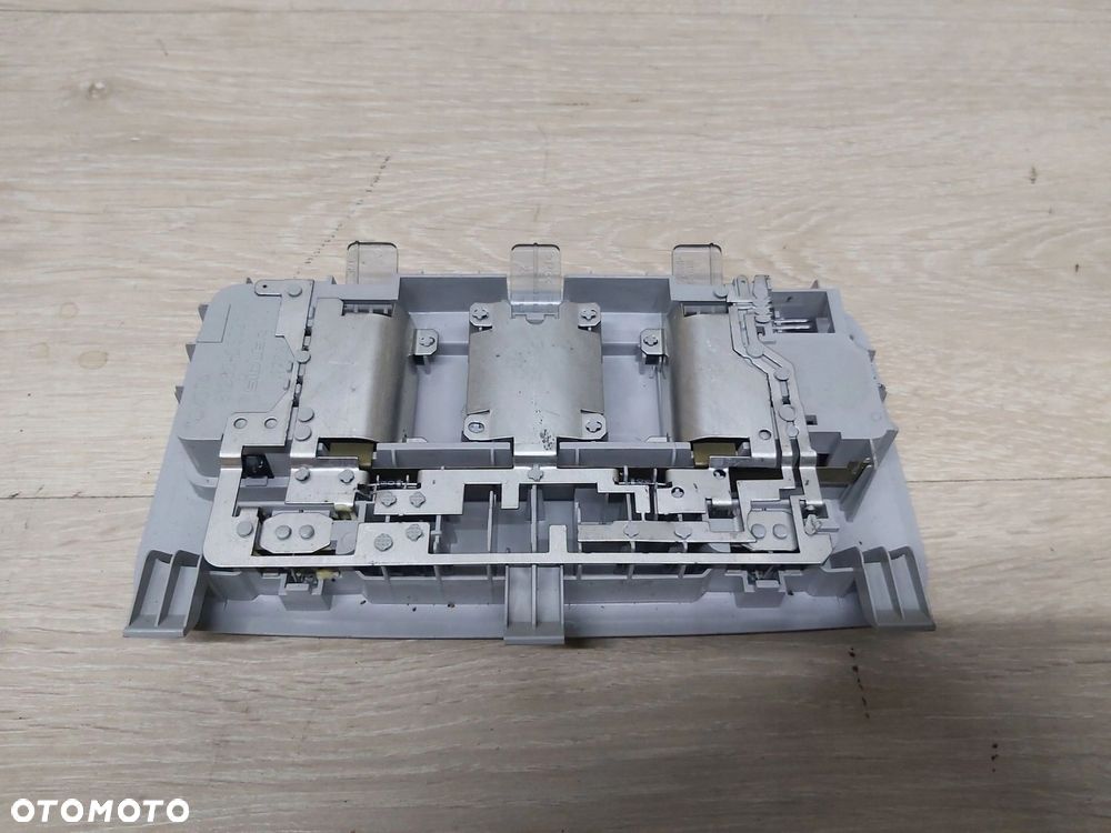 TOYOTA Avensis T25 03-08r lampka podsufitki kabinowa tylna oświetlenie tył - 2